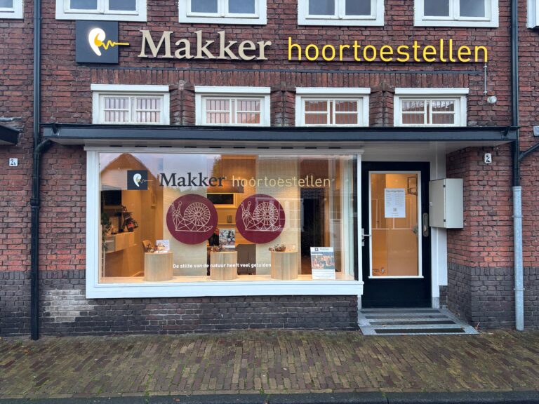 exterieur Laren met herfstkleuren